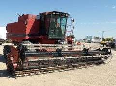 R-1498 Case International 1660 Combine
