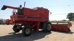 R-1498 Case International 1660 Combine