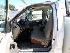 R-1566 2008 Ford F350 Service Pickup