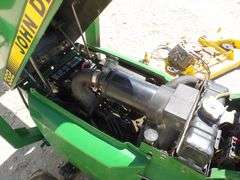 R-1426 John Deere 332 Lawn Tractor