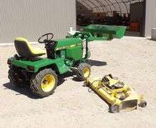 R-1426 John Deere 332 Lawn Tractor