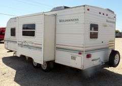 R-1284 2000 Fleetwood Wilderness Camp Trailer