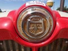 R-1492 Ford 801 Powermaster Tractor