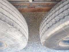 R-1310 1997 Charmac 30' Stock Trailer