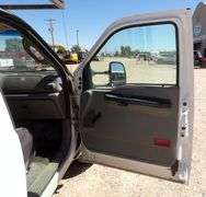 R-1537 2007 Ford F350 Flatbed Pickup