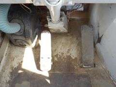 R-1351 1984 Ottawa Yard Truck