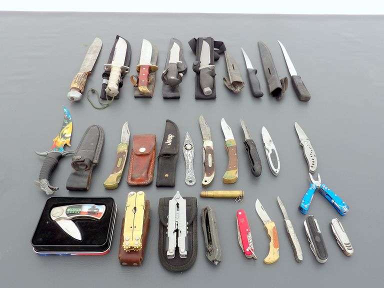 U-1305  Leatherman's + Swiss Army + Knives (24)