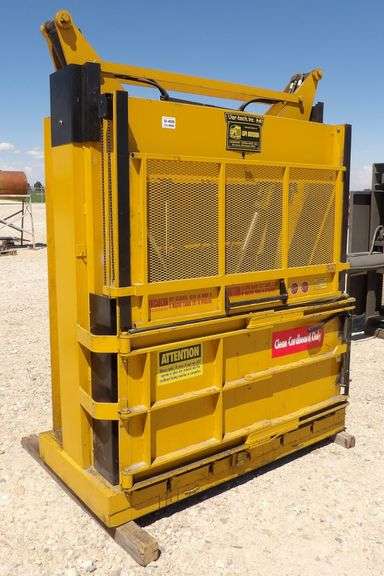 U-400 Harmony M-60 Baler