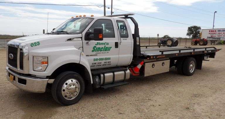 U-441 2023 Ford F650 Super Duty Rollback Truck