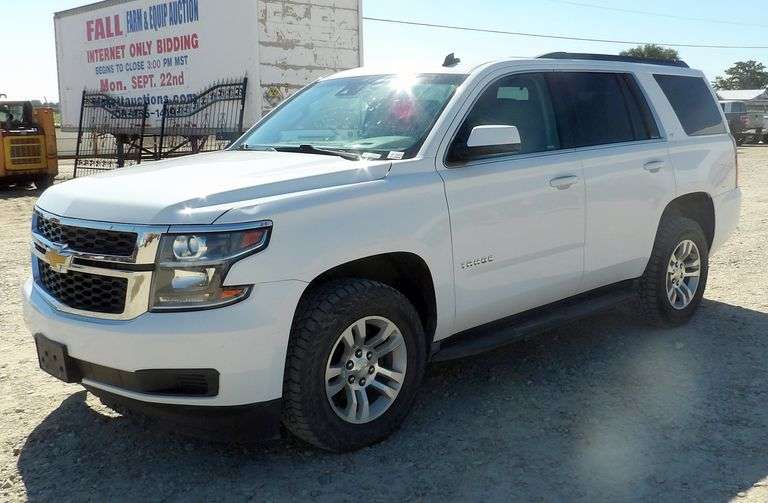 U-902 2015 Chevy Tahoe LT 4X4 SUV