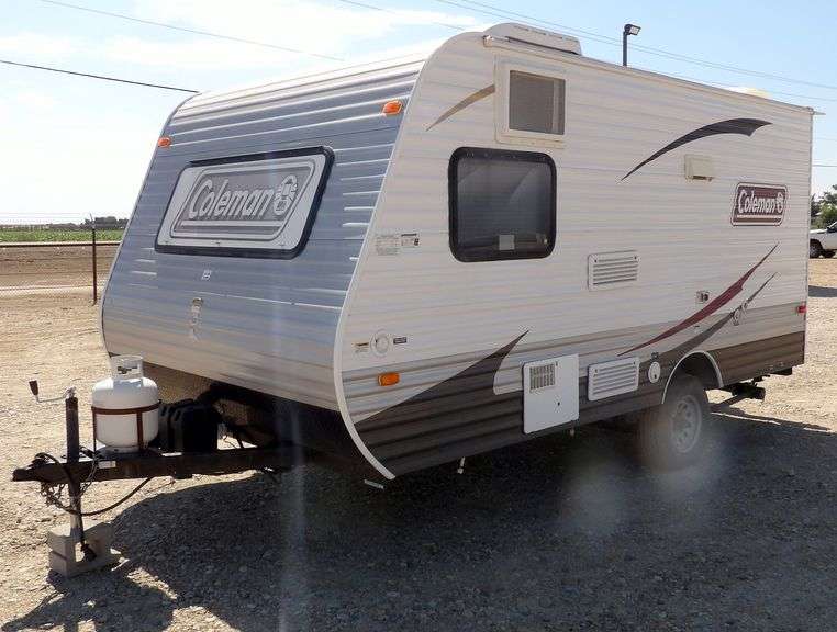 U-350 2013 Coleman Camp Trailer