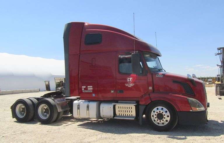 U-809 2012 Volvo Truck Tractor