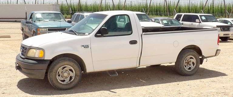 U-770  2002 Ford F150 XL Pickup