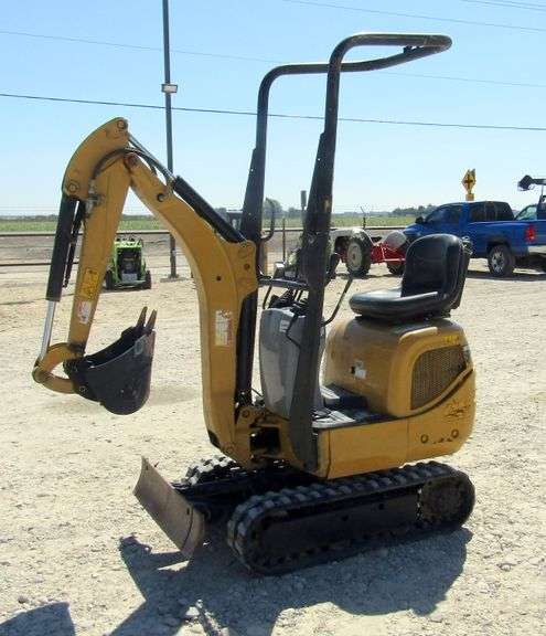 U-972 2013 Caterpillar 300.9D Mini Excavator