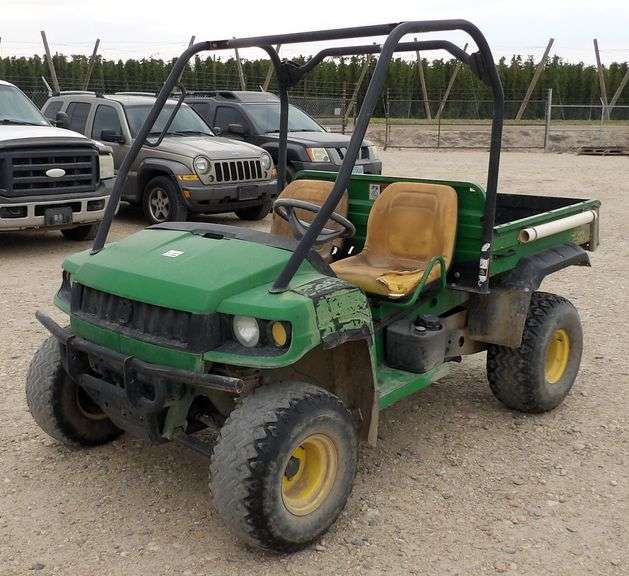 U-1301  2004 John Deere HPX Gator