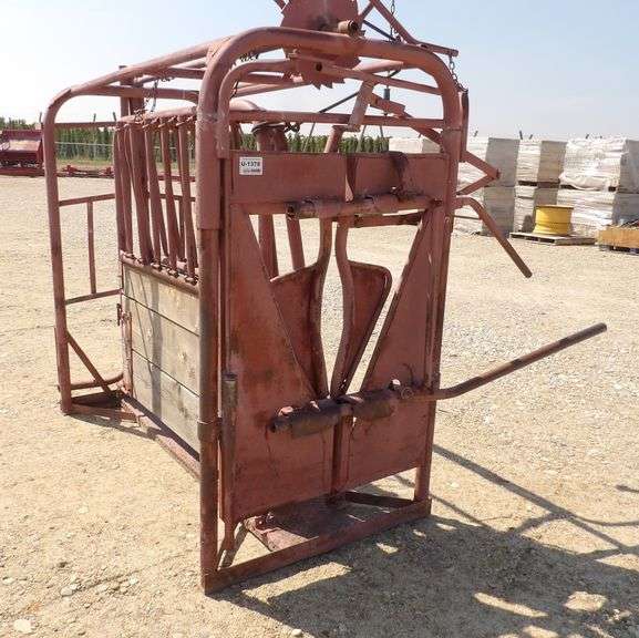 U-1378 Squeeze Chute