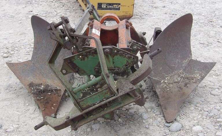 U-1277 2 Bottom Plow