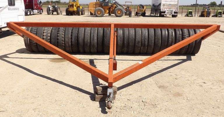 U-1049 Tire Roller