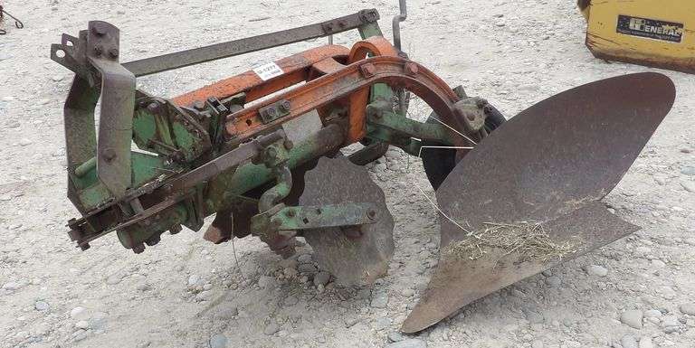 U-1277 2 Bottom Plow