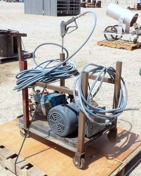 U-626  Pressure Washer