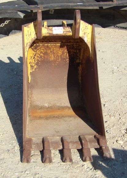 U-775 Backhoe Bucket