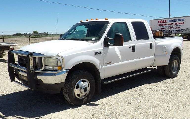 U-728 2004 Ford F350 Dually Pickup