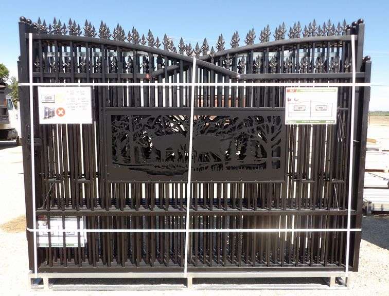 U-322 One Set Driveway Gates