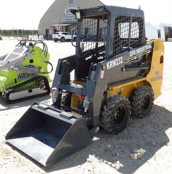 U-406 2025 CFG Industrial Mini Skid Steer
