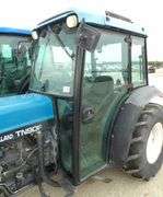 U-1268 New Holland TN90F Tractor