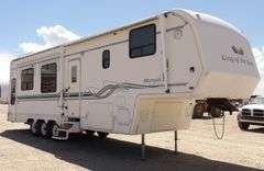 U-404 1999 Marquis 5th Wheel Travel Trailer