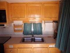 U-1263  1996 New Horizon GN Travel Trailer