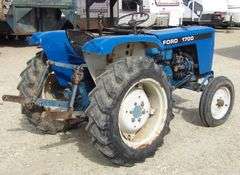 U-1324 Ford 1700 Tractor