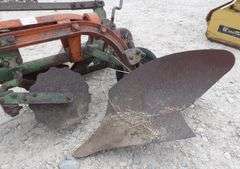 U-1277 2 Bottom Plow
