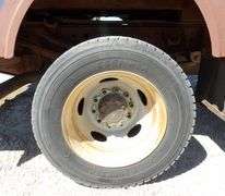 U-745 2006 Ford F-550 Service Crane Truck