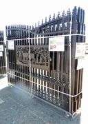 U-325 One Set Driveway Gates