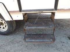 U-1263  1996 New Horizon GN Travel Trailer
