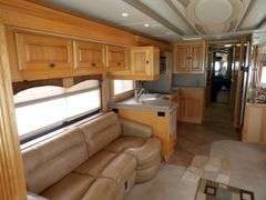 U-1267 2005 Monaco Dynasty Motor Coach