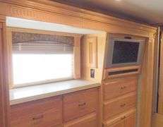 U-1267 2005 Monaco Dynasty Motor Coach