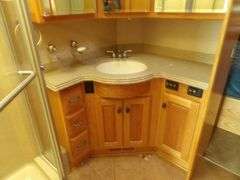 U-1267 2005 Monaco Dynasty Motor Coach