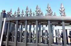 U-322 One Set Driveway Gates