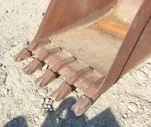 U-775 Backhoe Bucket