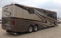 U-1267 2005 Monaco Dynasty Motor Coach