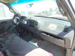 U-770  2002 Ford F150 XL Pickup