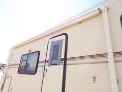 U-1263  1996 New Horizon GN Travel Trailer