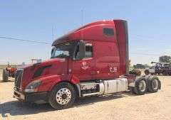 U-809 2012 Volvo Truck Tractor