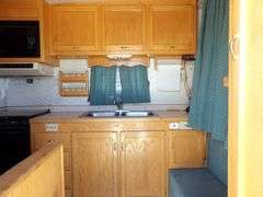 U-1263  1996 New Horizon GN Travel Trailer