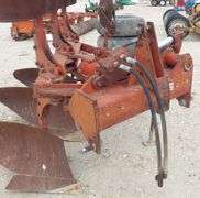 U-456 IH 3 Bottom Roll Over Plow