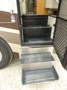 U-1267 2005 Monaco Dynasty Motor Coach