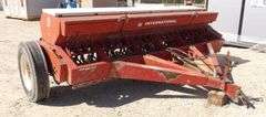 U-798 International 510 12' Grain Drill