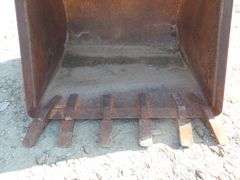 U-772 Backhoe Bucket